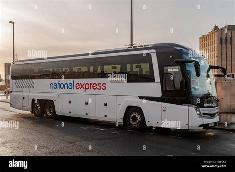 coach to blackpool national express.